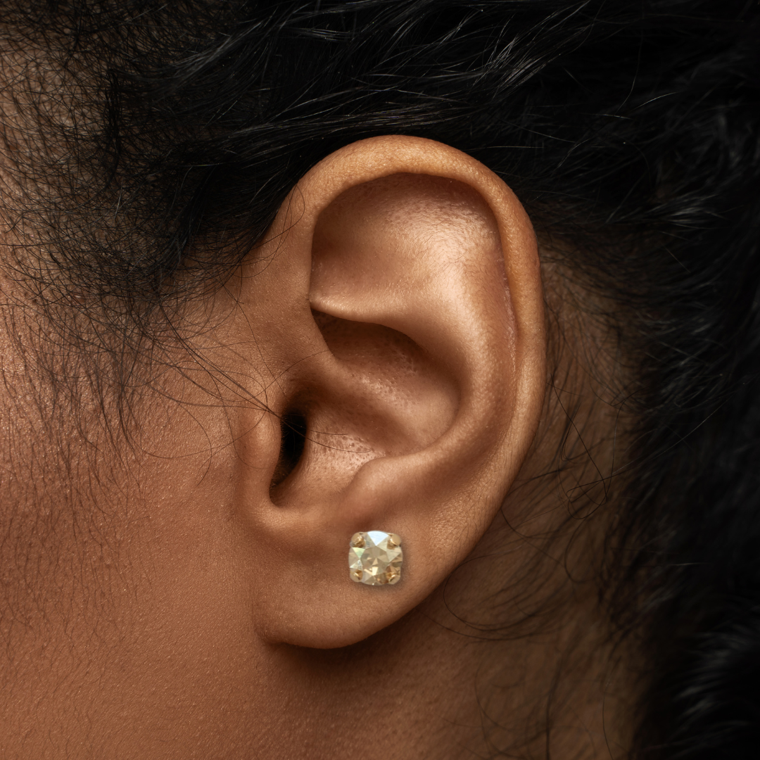 ROUND SMALL STUD EARRINGS | GOLDEN